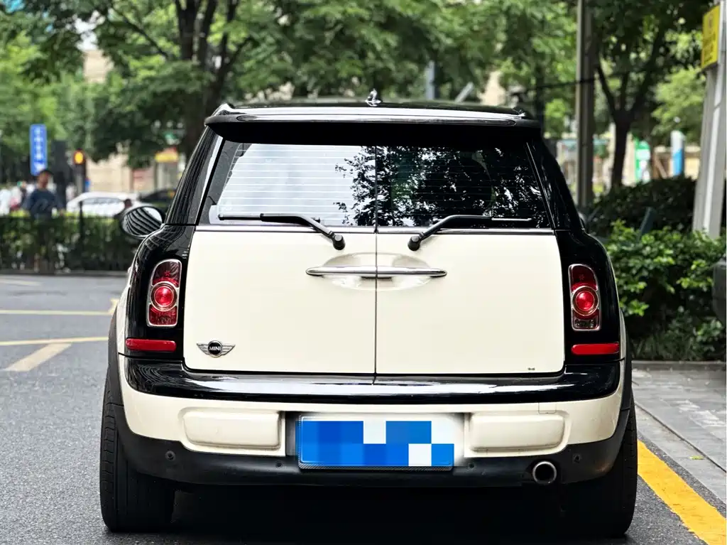 MINI Clubman 2012