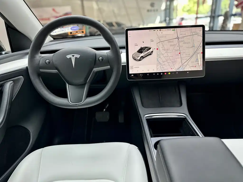 Tesla Model Y 2022 — фото 5