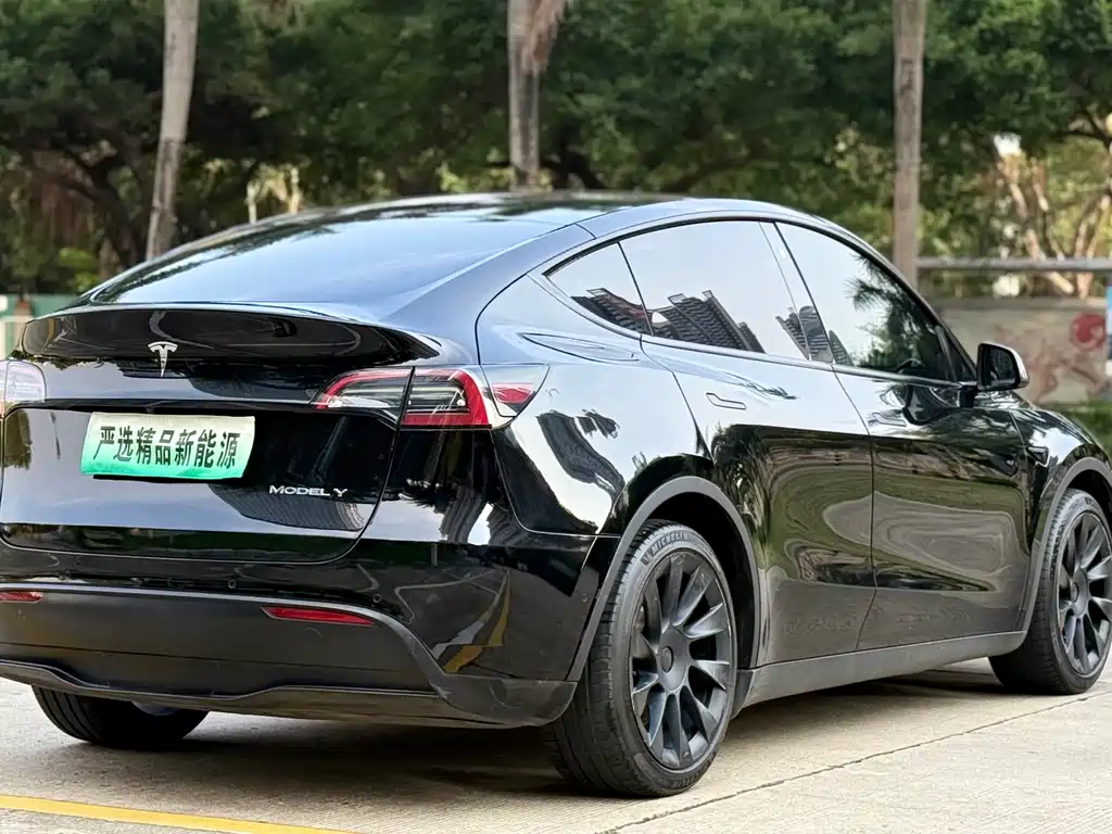 Tesla Model Y 2022 — фото 24