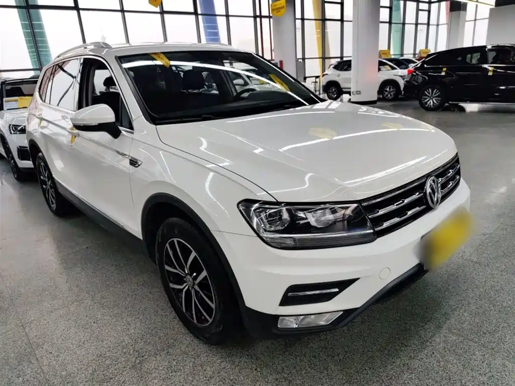 Volkswagen Tiguan L 2018 — фото 4