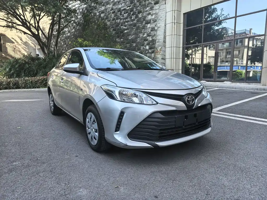Toyota Vios 2017 — фото 3