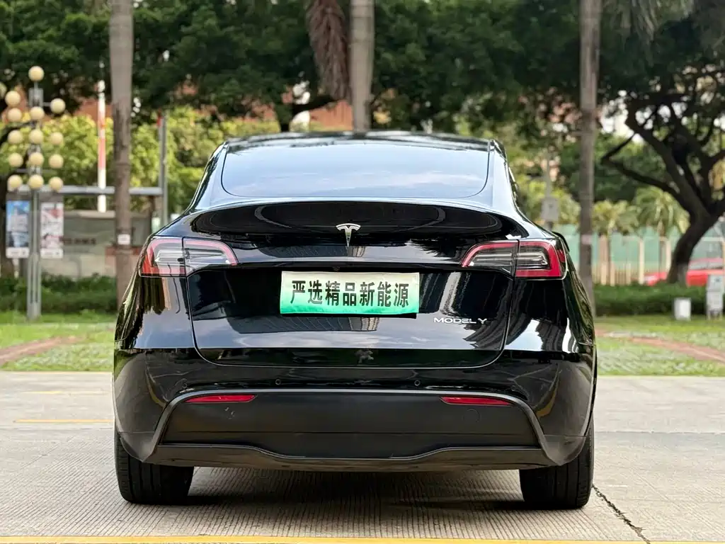 Tesla Model Y 2022 — фото 23