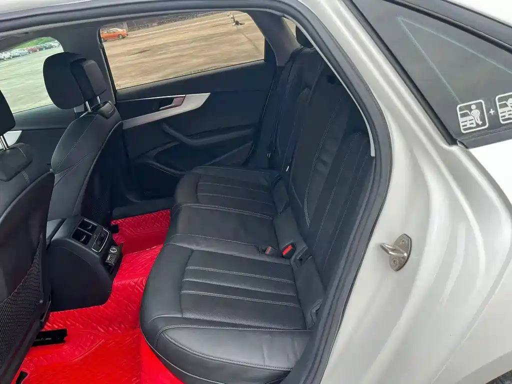 Audi A4L 2021