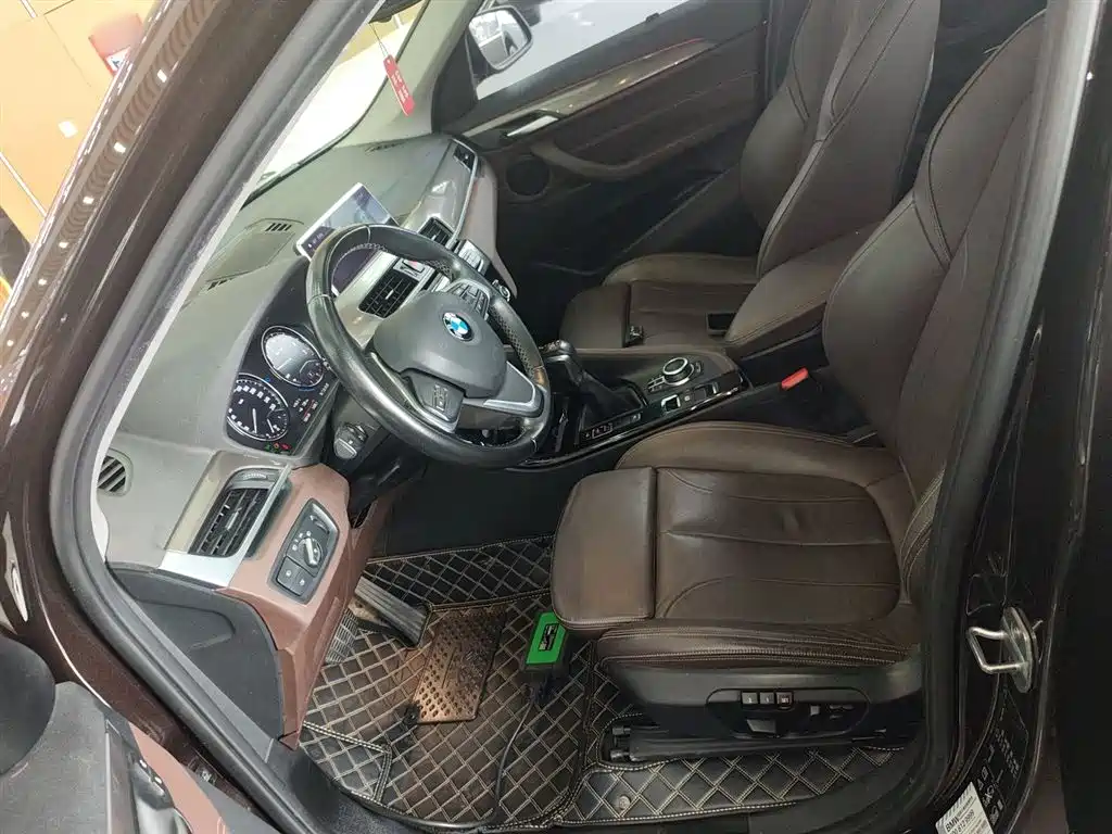 BMW X1 2018 — фото 15