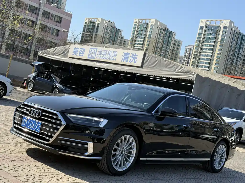 Audi A8 2021 — фото 3