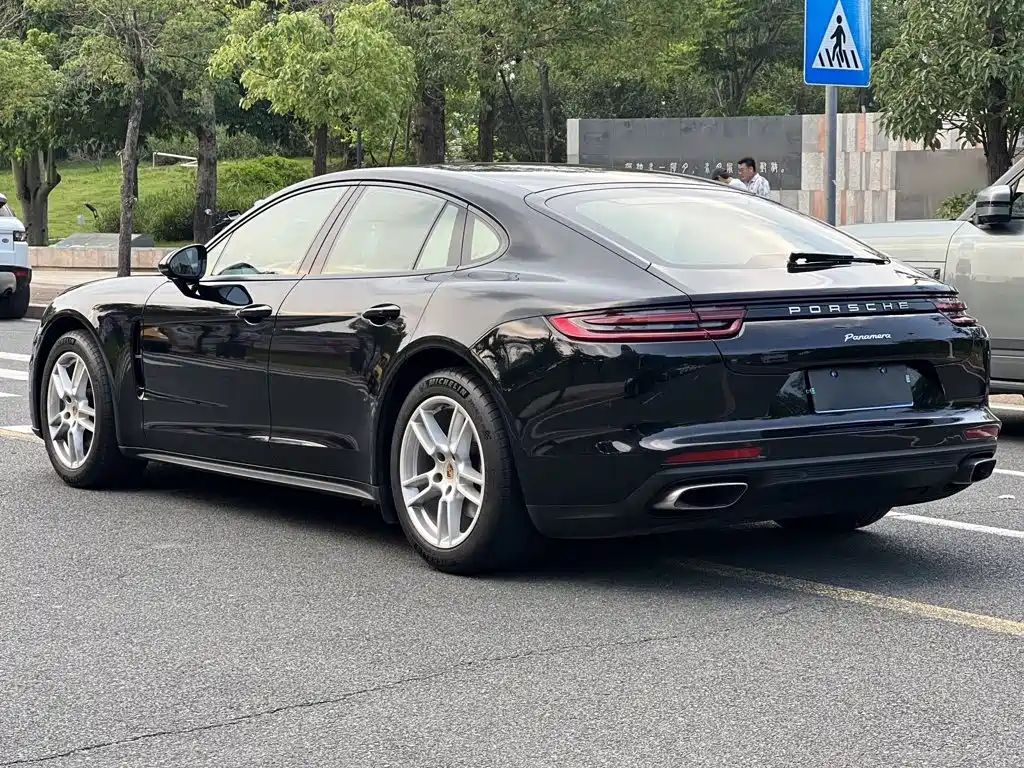 Porsche Panamera 2018 — фото 5