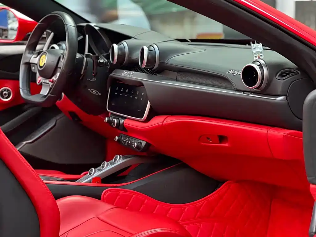 Ferrari Portofino 2019 — фото 11