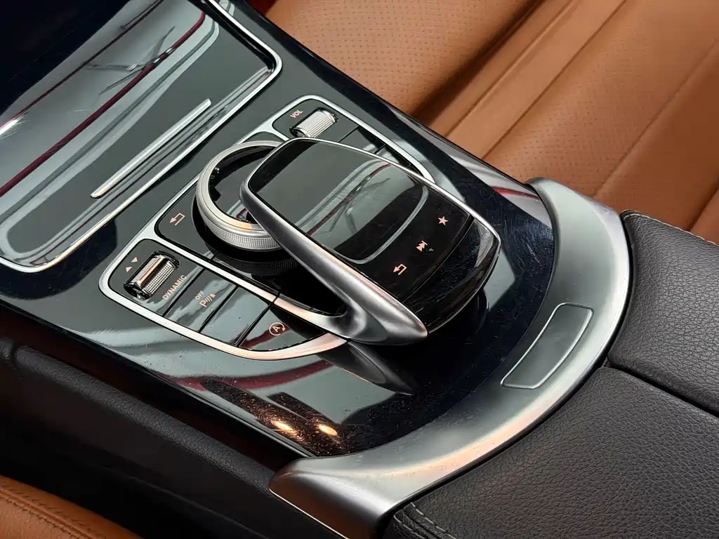 Mercedes-Benz C-Class 2017 — фото 10