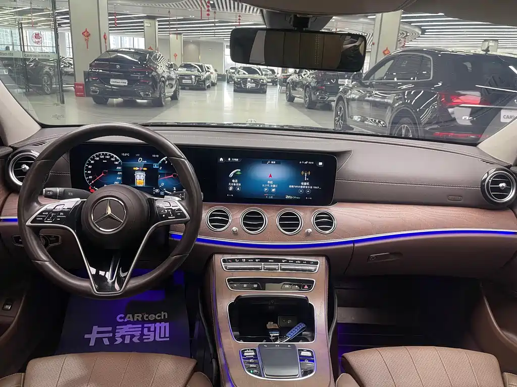 Mercedes-Benz E-Class 2022 — фото 17
