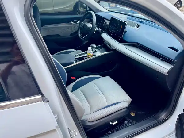 Geely Xingrui 2021