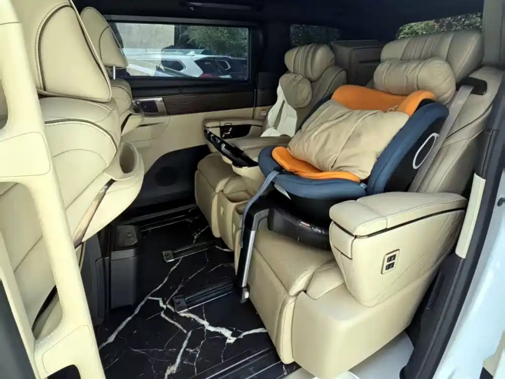 Toyota Alphard 2024 — фото 8