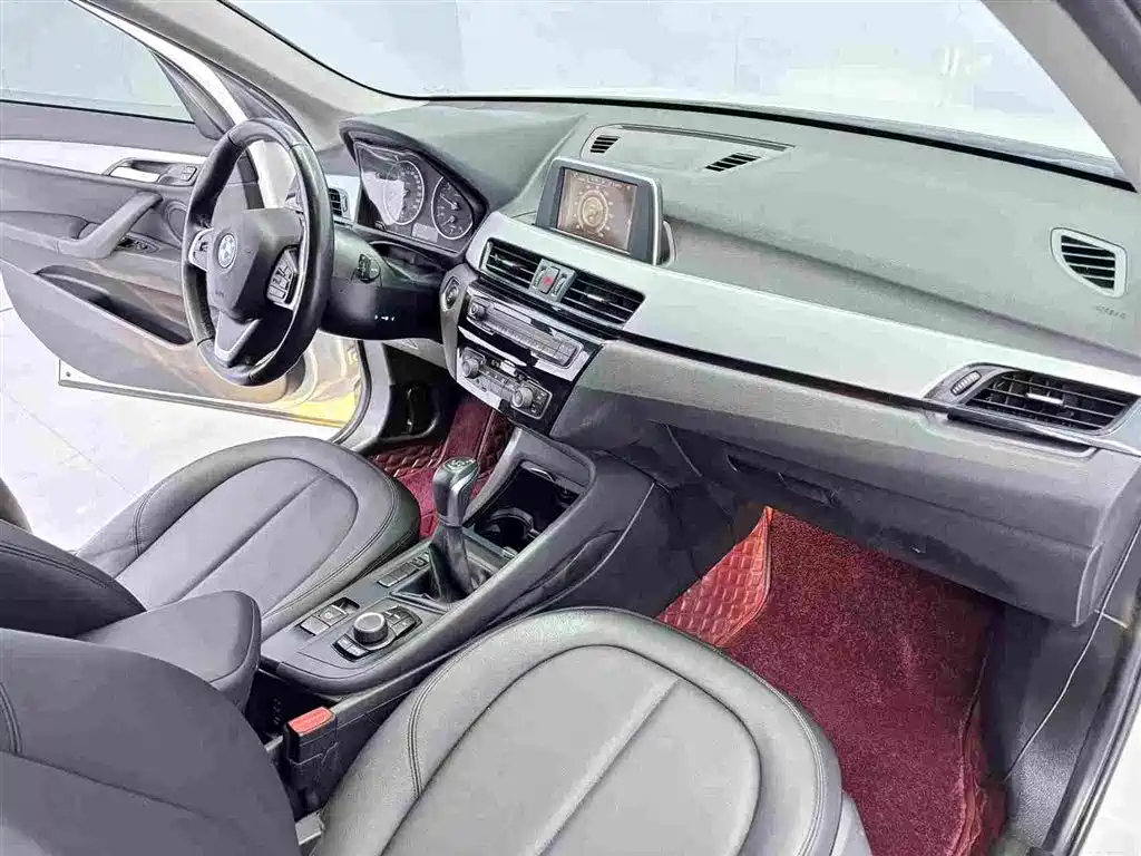 BMW X1 2017 — фото 10
