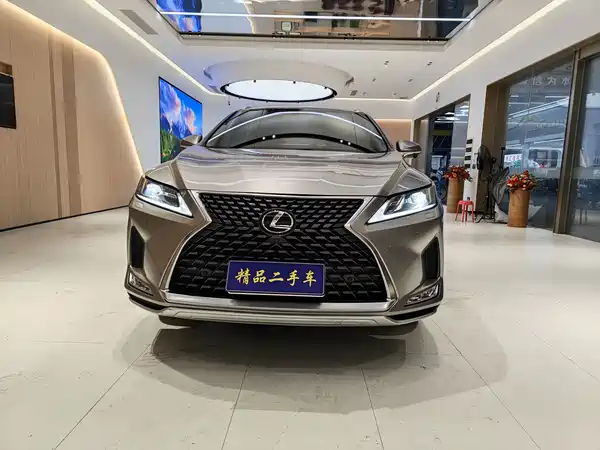 Lexus RX 2021