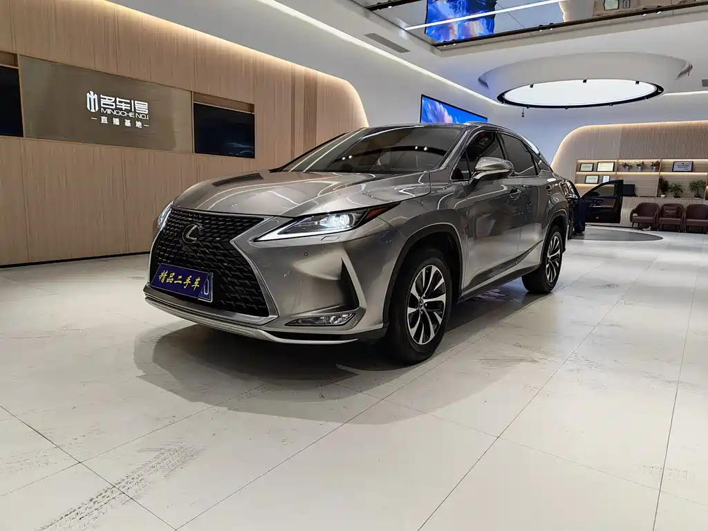 Lexus RX 2021 — фото 1