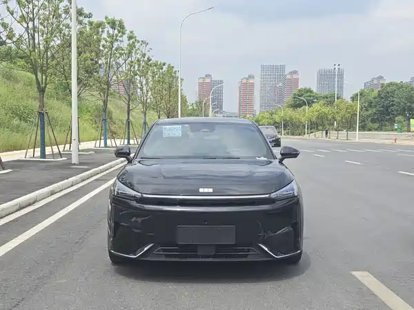 Geely Galaxy L6 2024