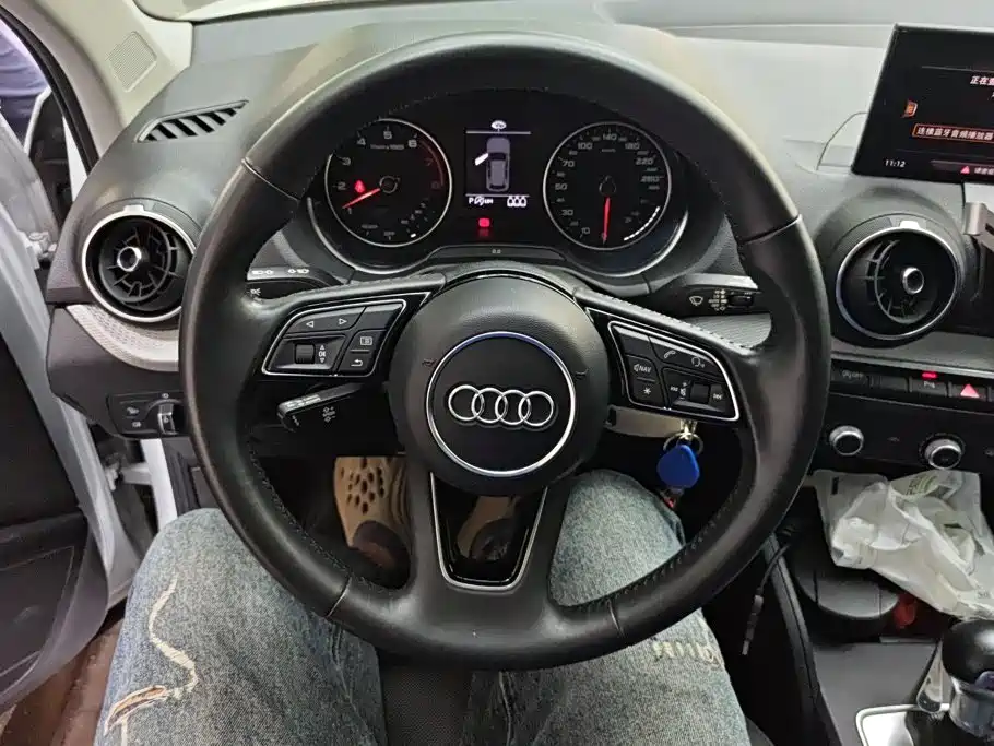 Audi Q2L 2021 — фото 15