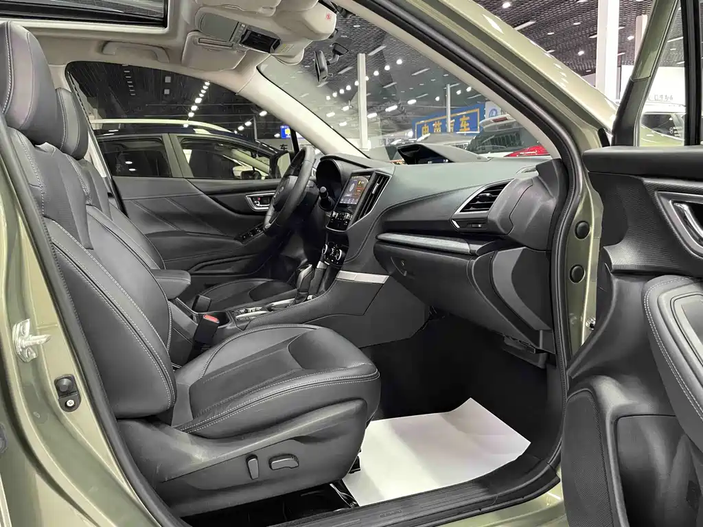 Subaru Forester 2021 — фото 18