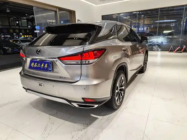 Lexus RX 2021