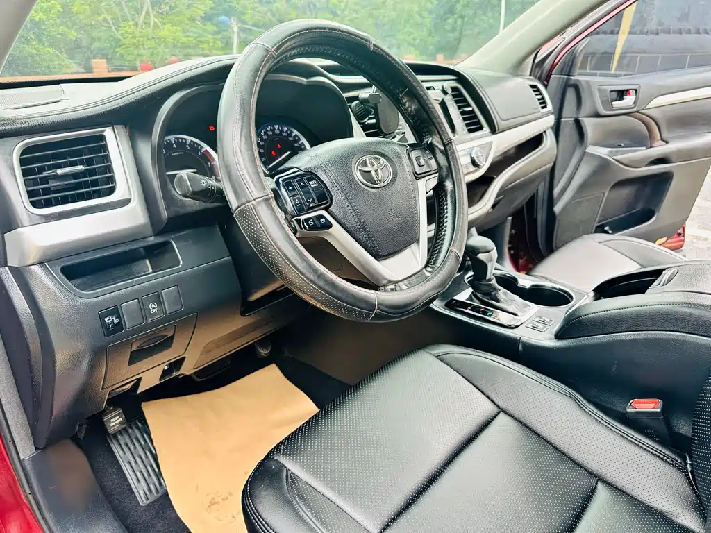 Toyota Highlander 2016 — фото 12