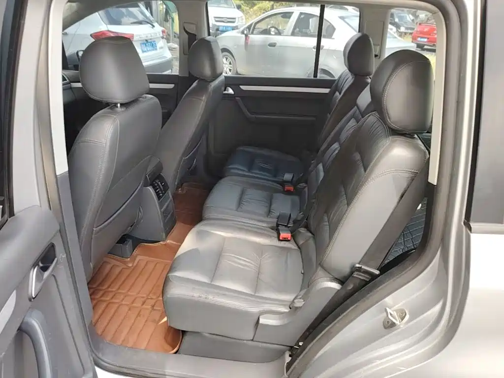 Volkswagen Touran 2015 — фото 17
