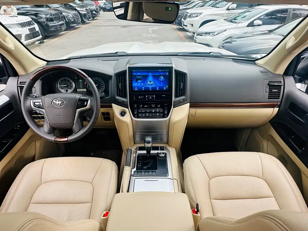Toyota Land Cruiser 2017 — фото 20