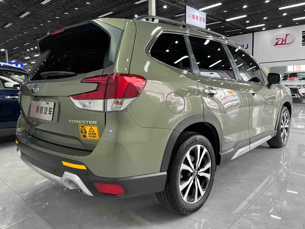 Subaru Forester 2021 — фото 8