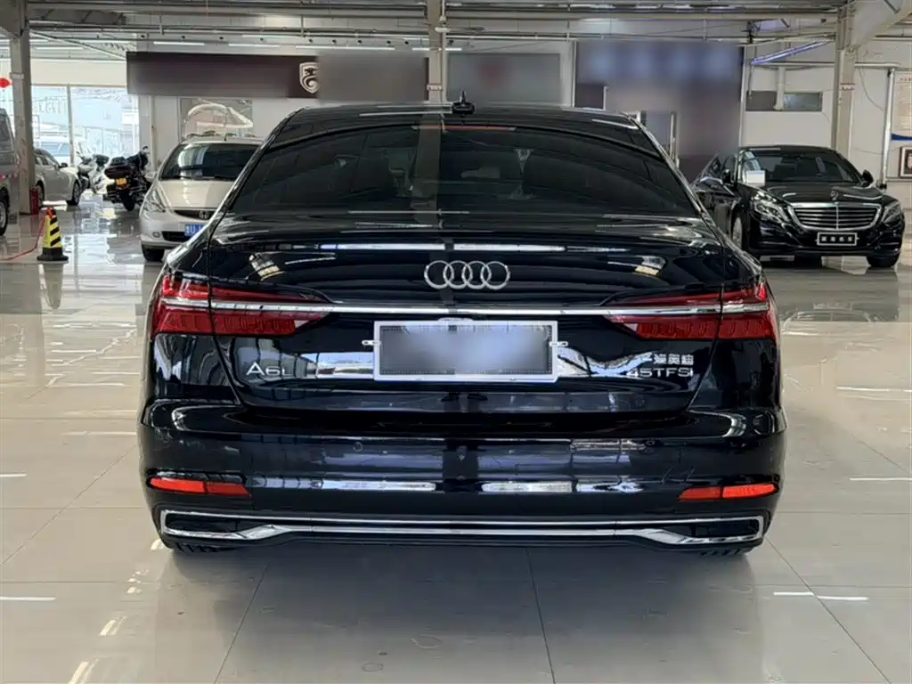 Audi A6L 2023 — фото 11