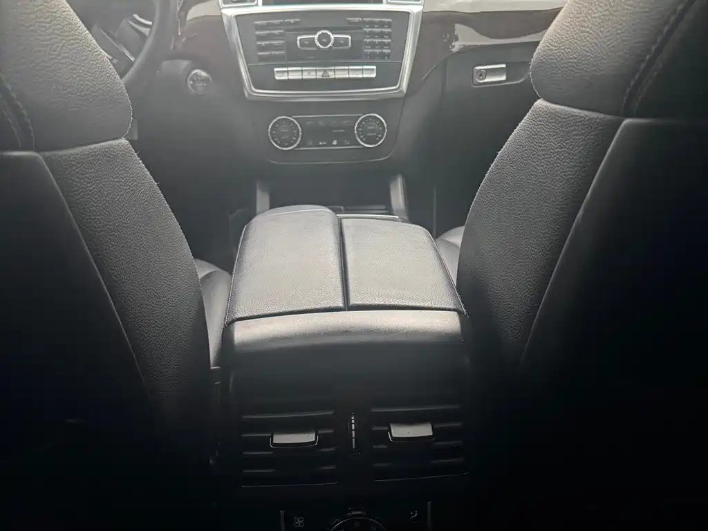 Mercedes-Benz GL-Class 2015 — фото 13