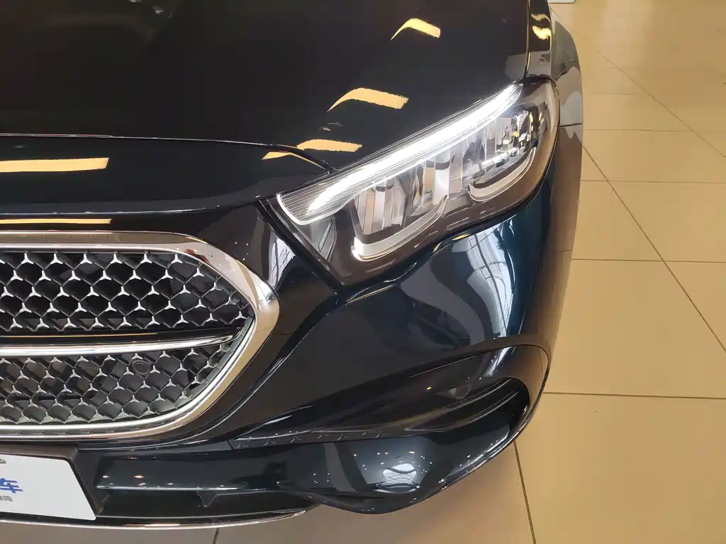 Mercedes-Benz E-Class 2023
