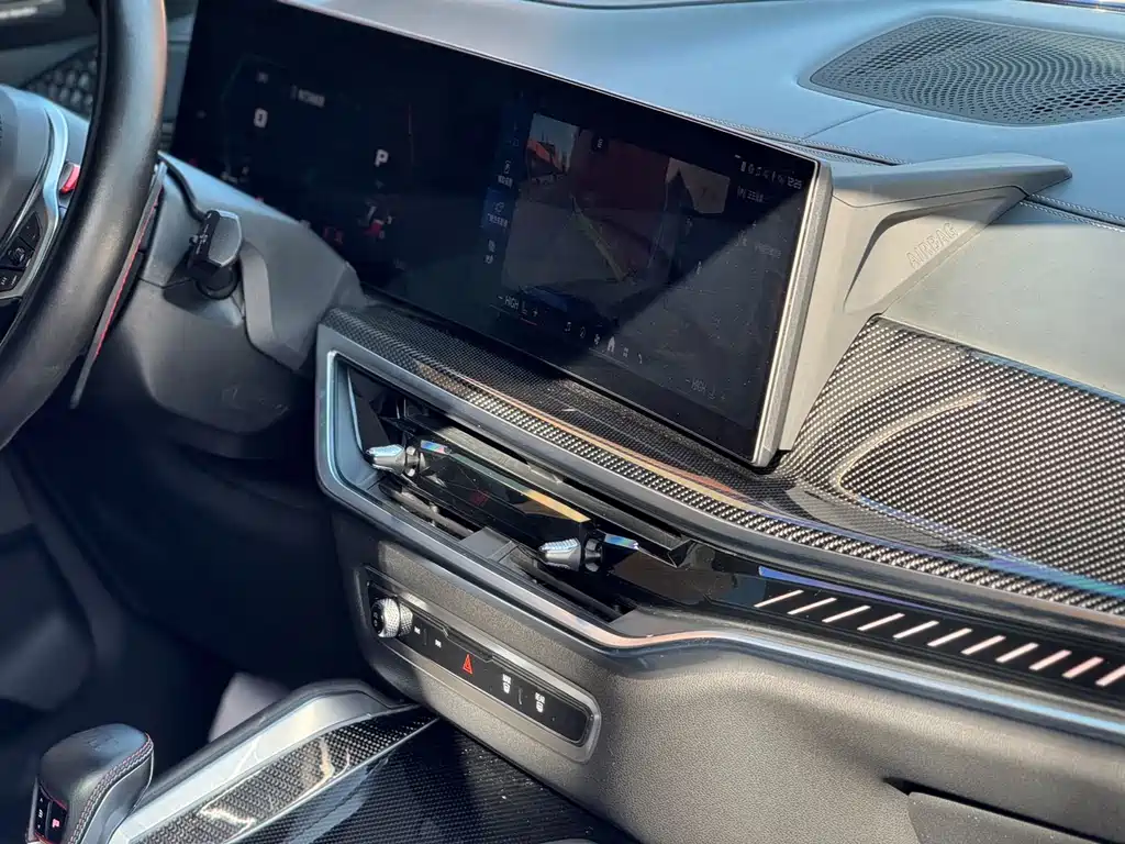 BMW X5 M 2025 — фото 10