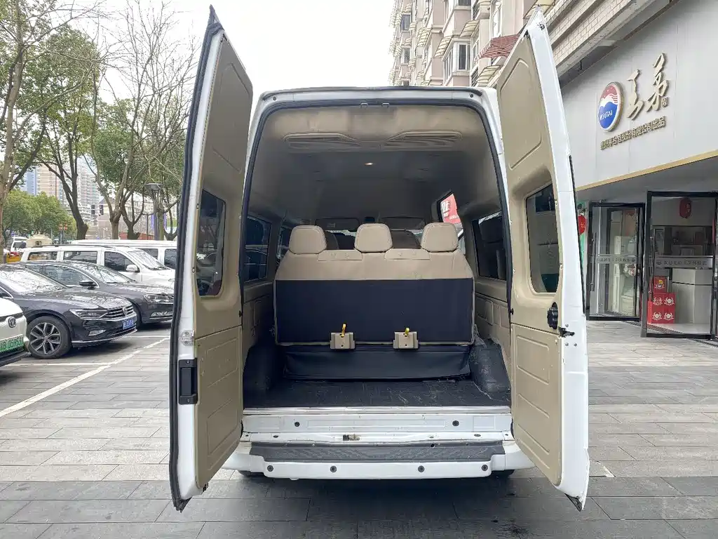 Ford Transit Custom 2020 — фото 11