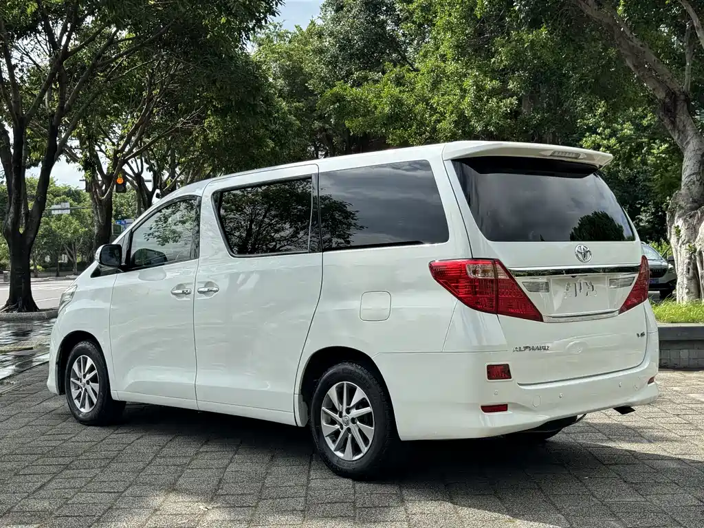 Toyota Alphard 2012 — фото 4
