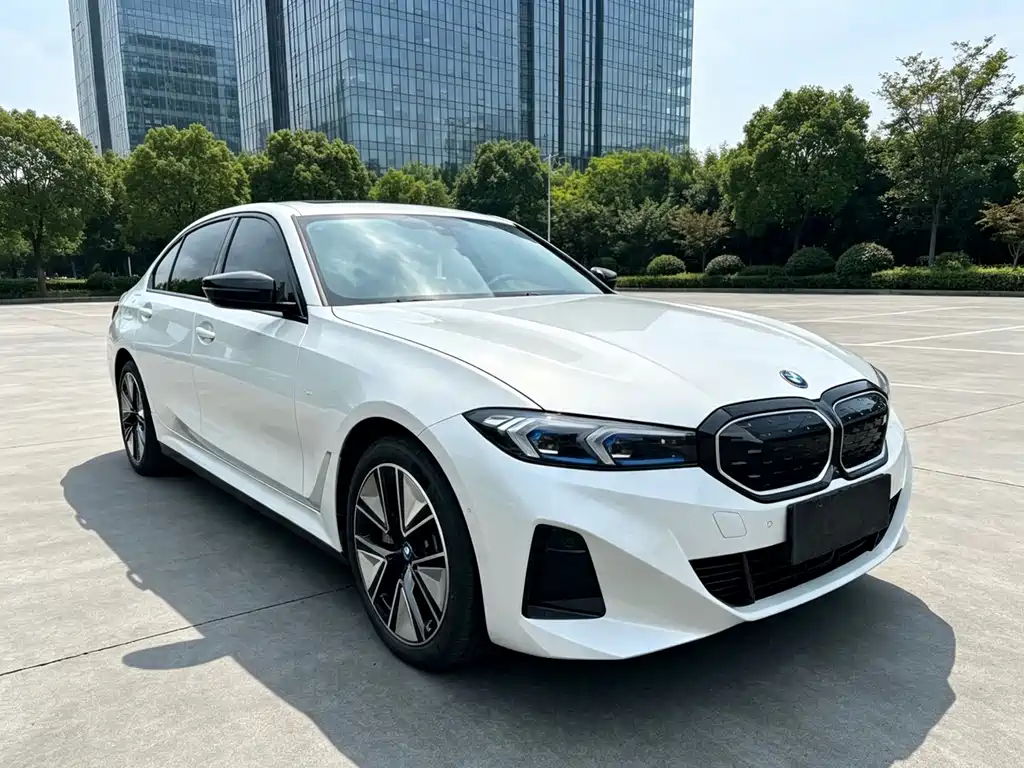 BMW i3 2024 — фото 4