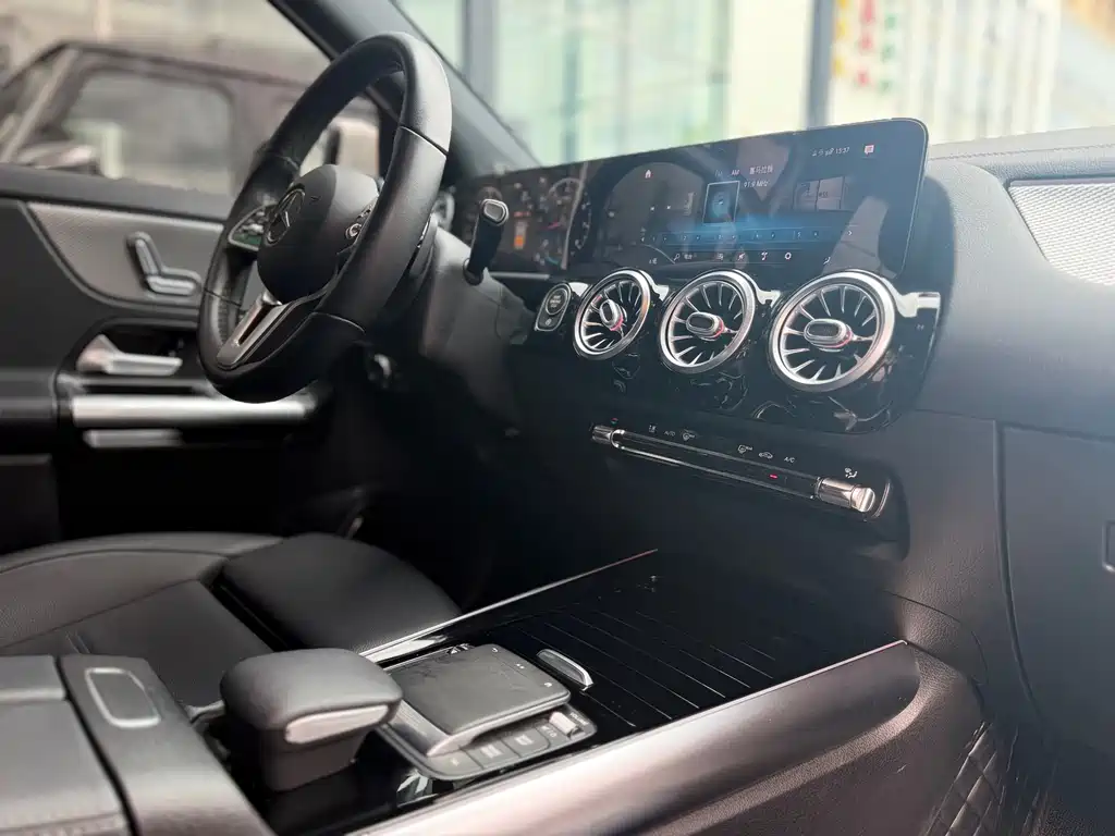 Mercedes-Benz GLA 2023 — фото 24