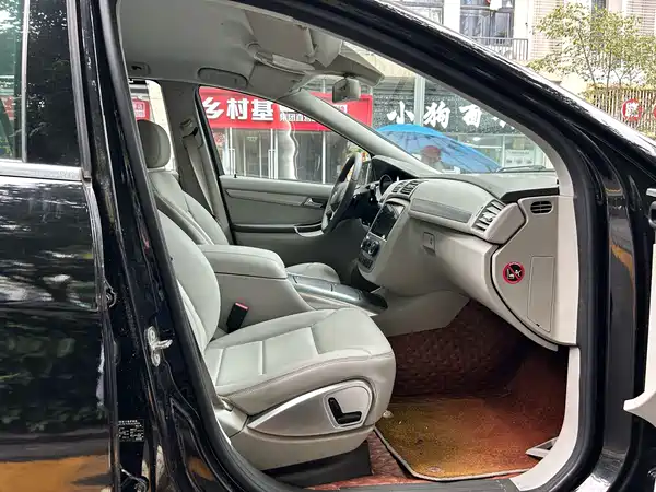 Mercedes-Benz R-Class 2013
