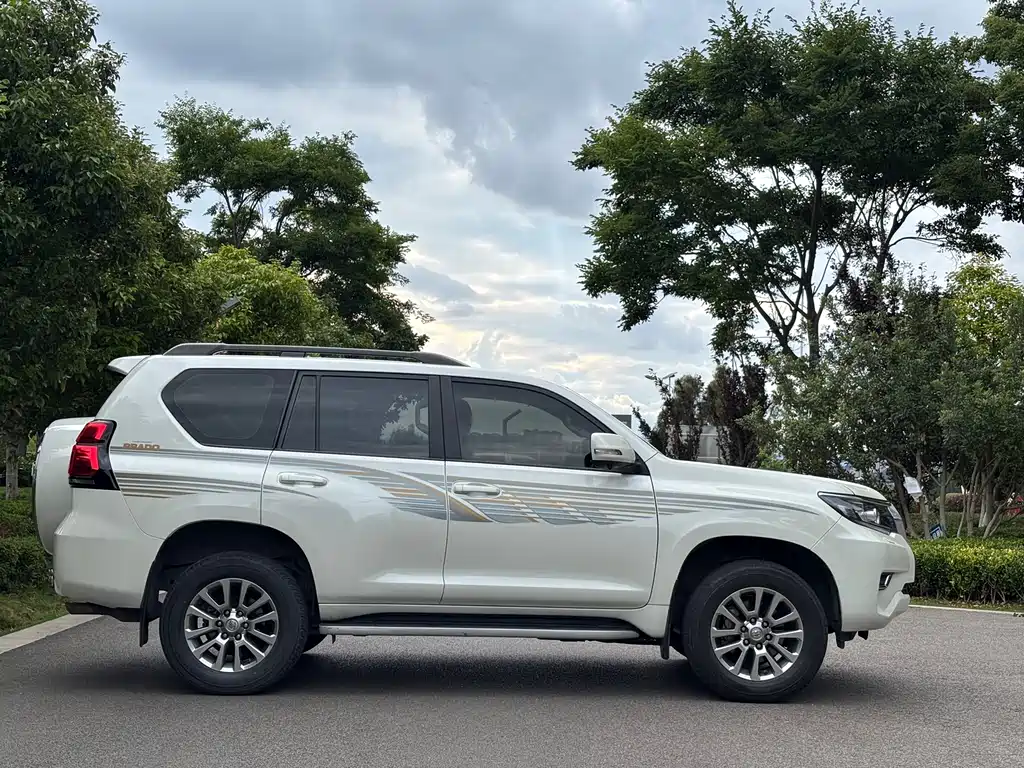 Toyota Prado 2019 — фото 4