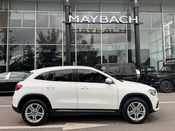 Mercedes-Benz GLA 2023