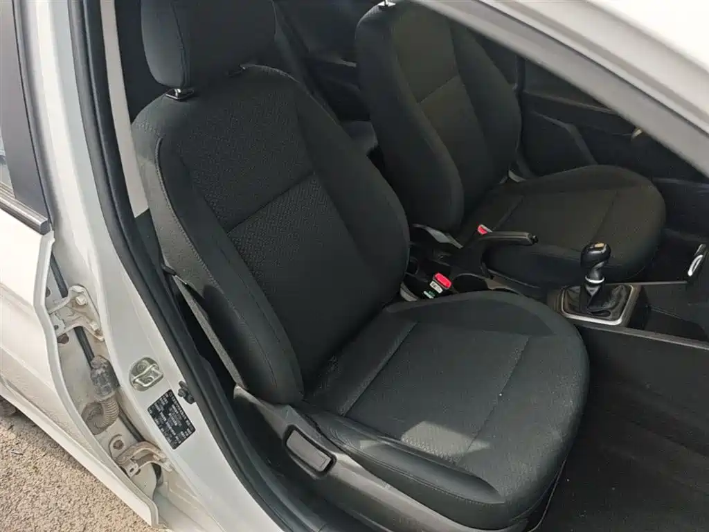 Hyundai Verna RV 2018 — фото 20