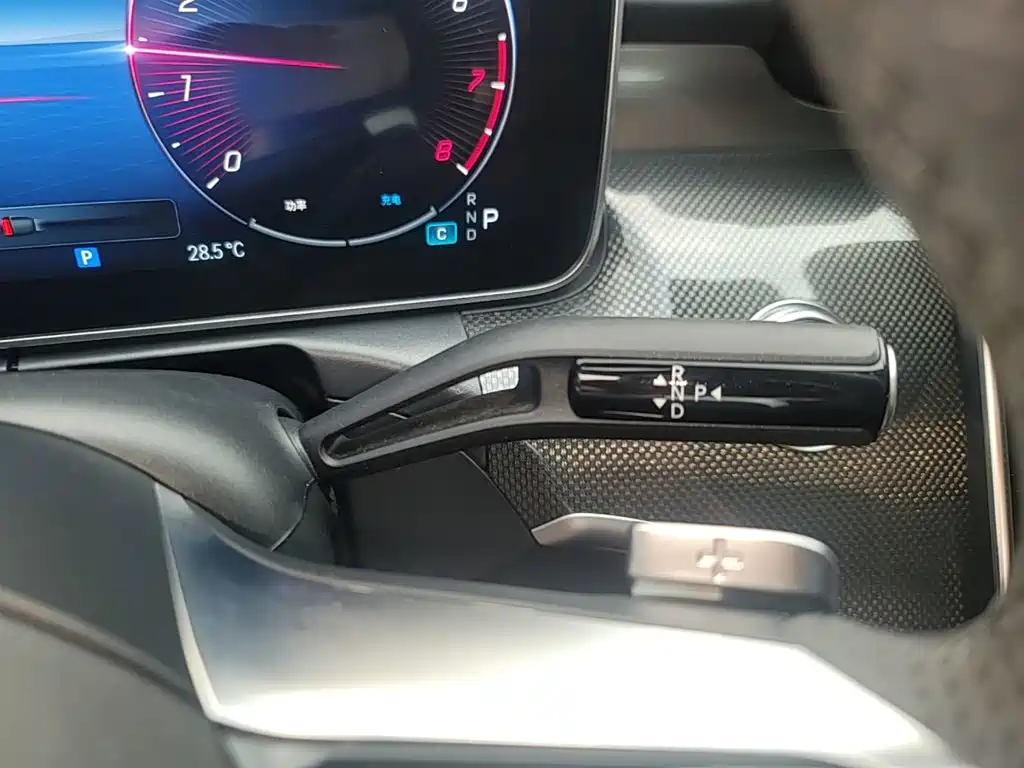 Mercedes-Benz C-Class 2023 — фото 14