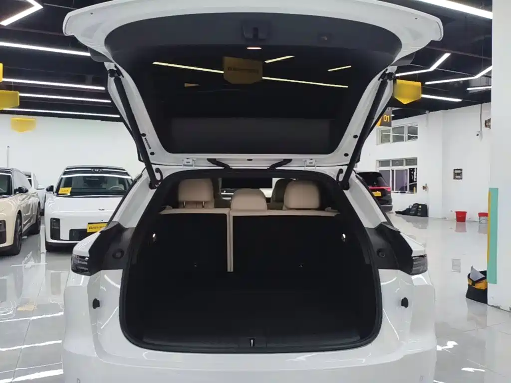 Li Auto i6 2026 — фото 19