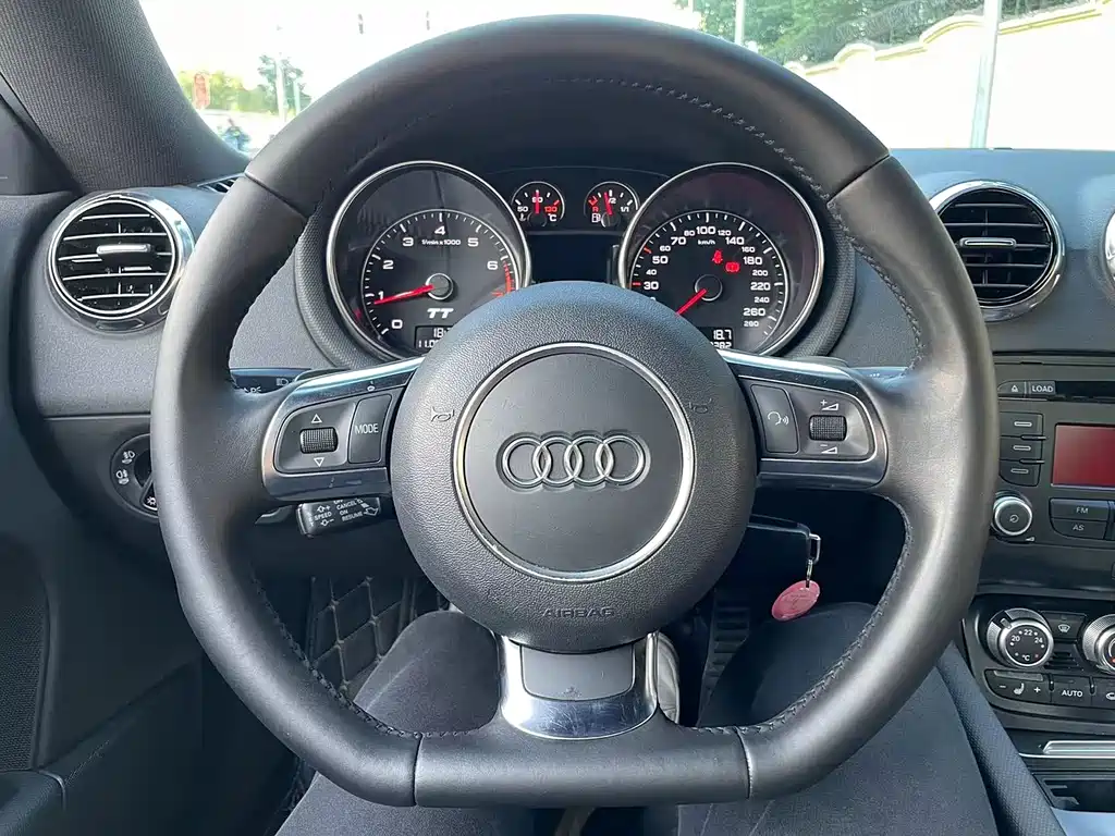 Audi TT 2015 — фото 15