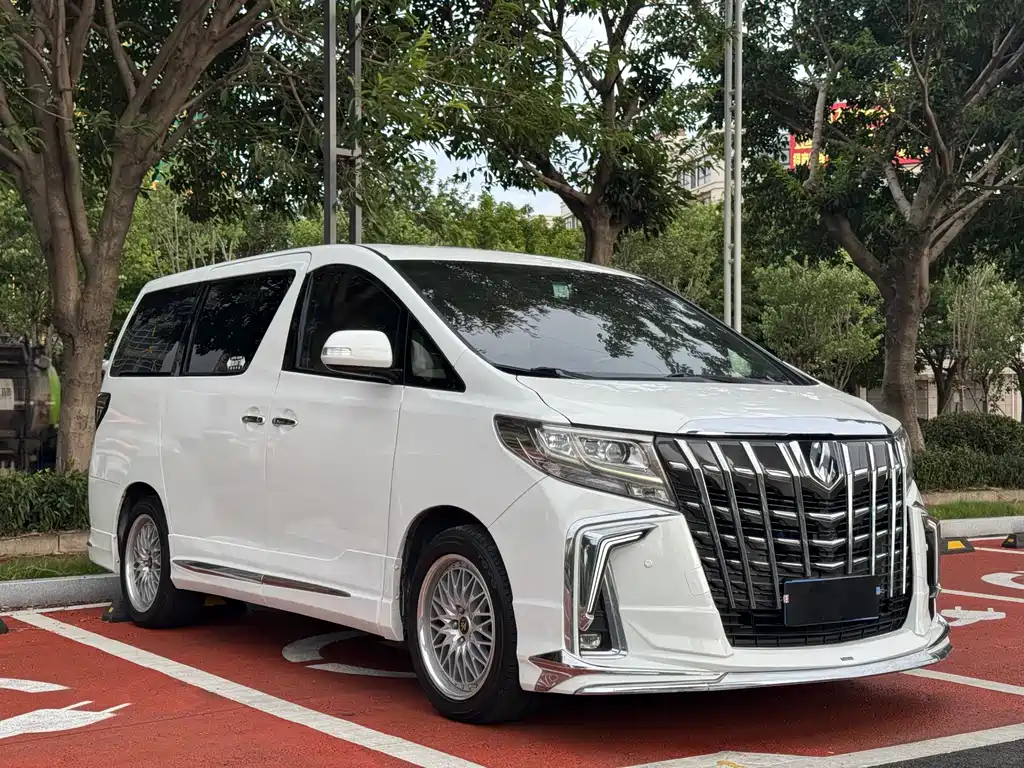 Toyota Alphard 2015 — фото 3
