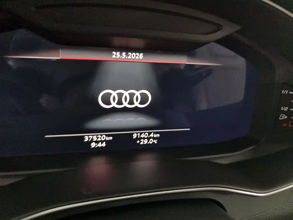 Audi A7L 2024 — фото 11