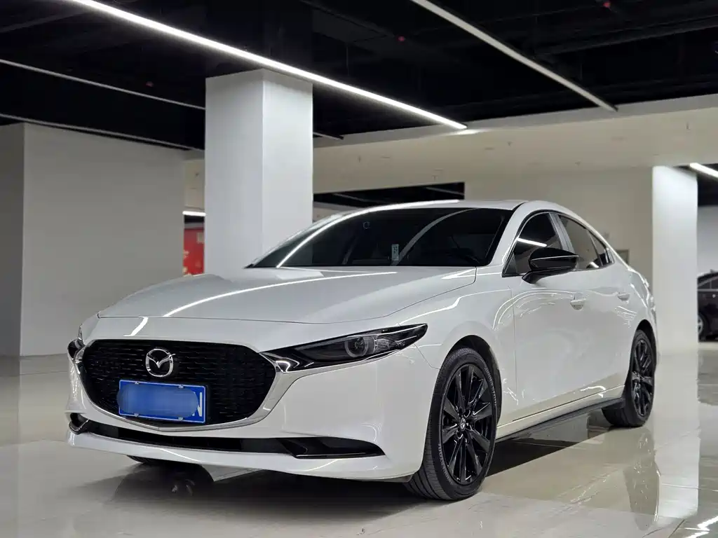 Mazda 3 Axela 2023 — фото 1