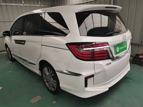 Honda Elysion 2016