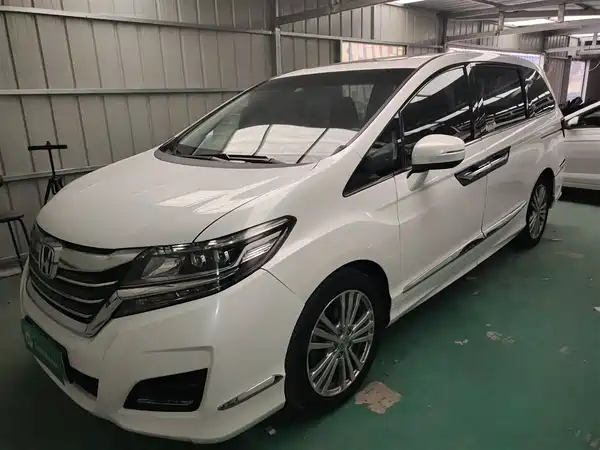Honda Elysion 2016
