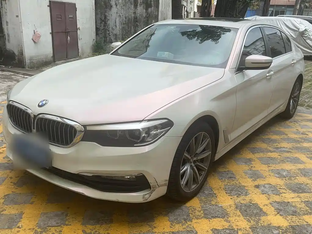 BMW 5 Series 2017 — фото 2