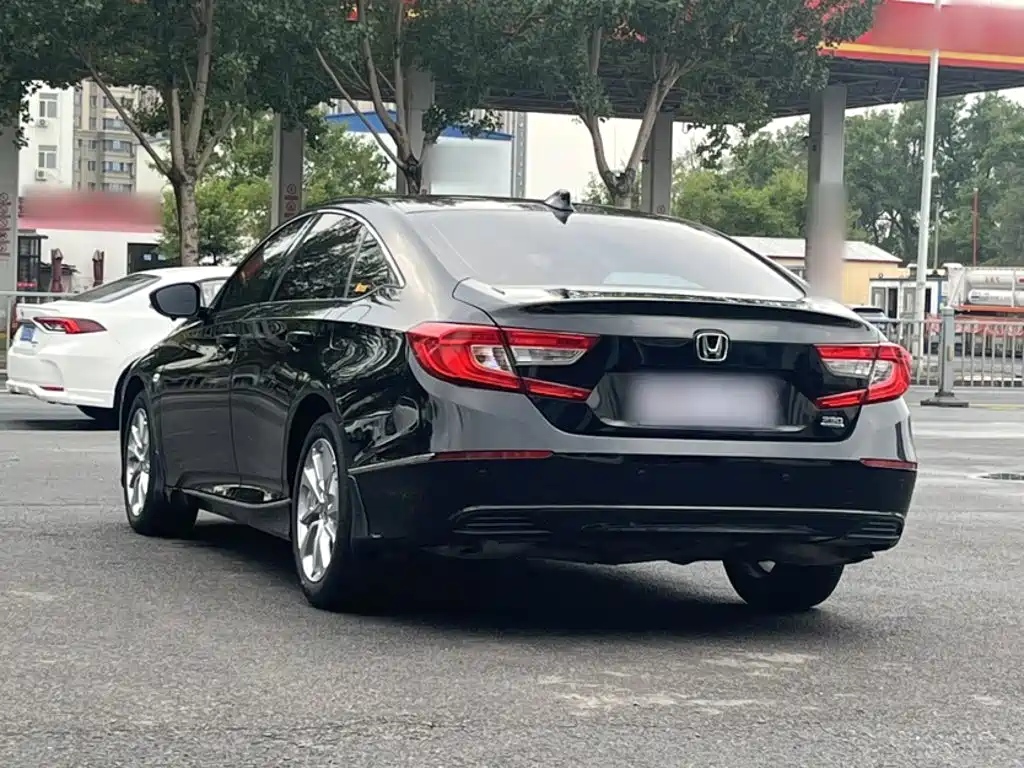 Honda Accord 2019 — фото 22