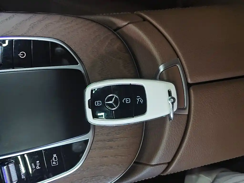 Mercedes-Benz E-Class New Energy 2023 — фото 9