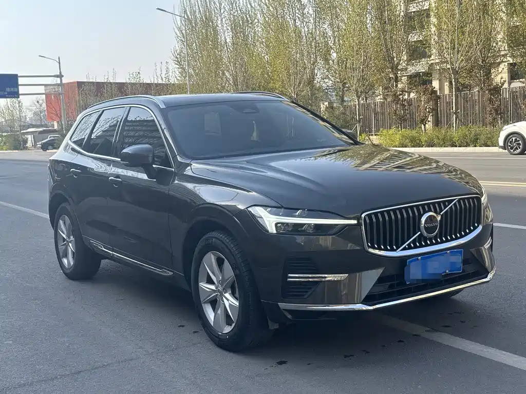 Volvo XC60 2021 — фото 3